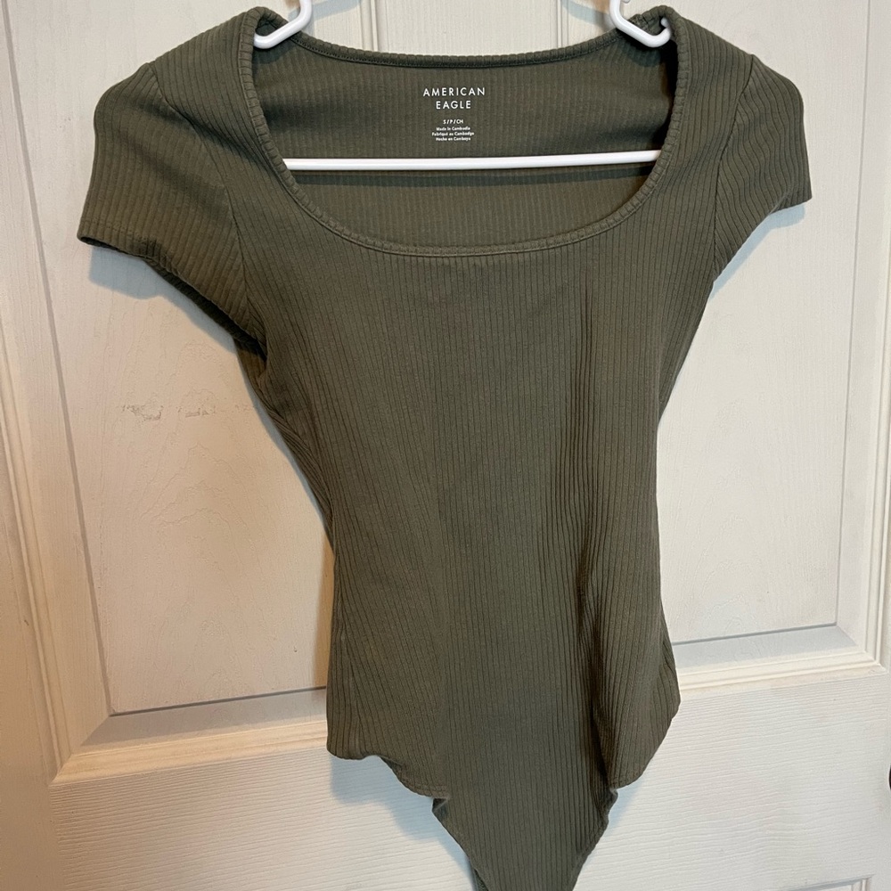 American Eagle Outfitters Green Asymmetrical Cap Sleeve Bodysuit